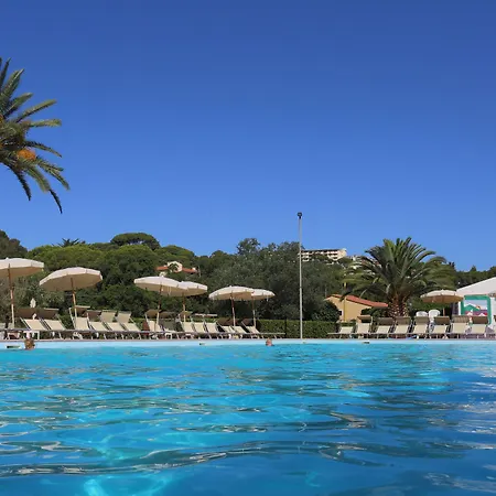 Θέρετρο Le Acacie 4*