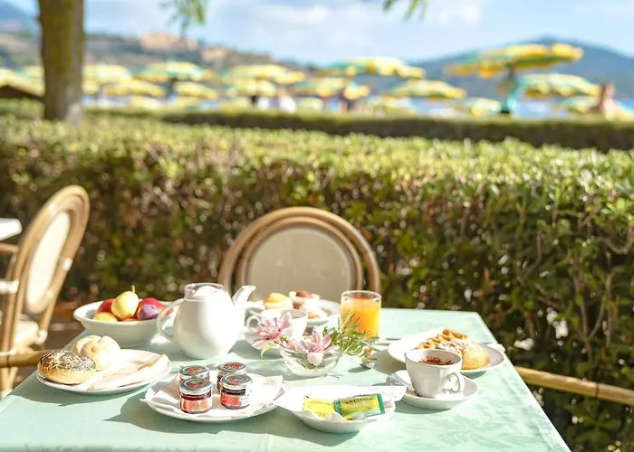 Le Acacie منتجع كابوليفيري